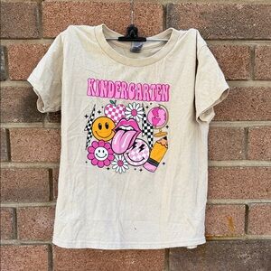 Gildan Beige Kids Kindergartenacd T-Shirt with Colorful Graphic Size XS